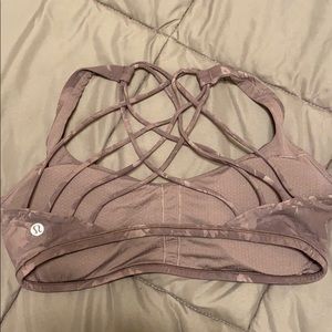 Lululemon sports bra